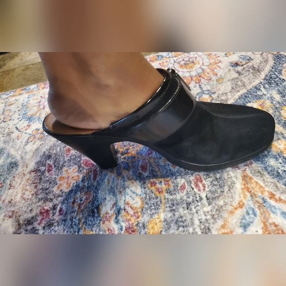 ** SOLD ** Leather/suede clogs/mules - I Love Comfort " Suzanne" - fit big - EUC - Picture 7 of 10